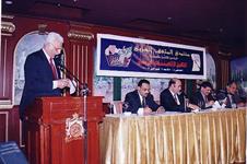 من اليمين الصحفى عصام رفعت رئيس تحرير مجلة الاهرام الاقتصادى السابق والسفير عبد العزيز الكميم والدكتور جورج باسيلى والدكتور الشميري والمتحدث الشاعر الفلسطينى يعقوب شيحا في احدى المداخلات