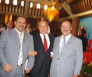 الدكتور عبد الولي الشميري سفير اليمن بمصر وجامعة الدول العربية مع وزير الخارجية الصيني لي تشاوشينغ والسفير مروان نعمان سفير اليمن بالصين - 1-6-2006م