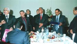 د. الشميري يقيم حفل تكريم وداع من السلك الدبلوماسي اليمني لسلفه السفير السابق عبد العزيز كميم بفندق كونراد