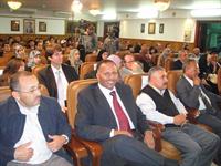 جانب من السادة الحضور داخل قاعة سبأ بدار السفارة اليمنية بالقاهرة