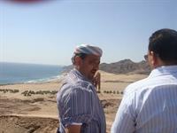 د. الشميري فى زيارة لـ مشروع " جنان عدن"