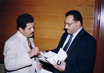 الدكتور الشميري والإعلامى اليمنى خالد عمر