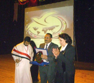 السفير  د. الشميري يشارك طلاب اليمن احتفالهم بمهرجان الوافدين