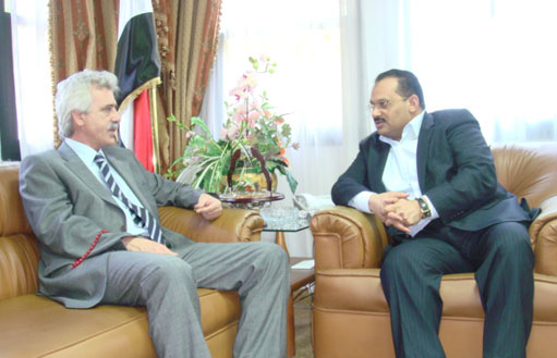 خلال لقاءهما معا.. الشميري وعبدالخالق يؤكدا على توافق الموقفين اليمني والفلسطيني تجاه مجمل القضايا العربية