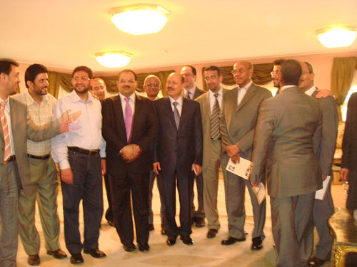 د. الشميري يشارك في لقاء الرئيس مبارك بنائب رئيس الوزراء وزير الداخلية